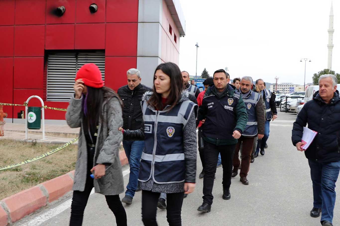 ​Gaziantep'teki cinayetle ilgili 10 kişi yakalandı